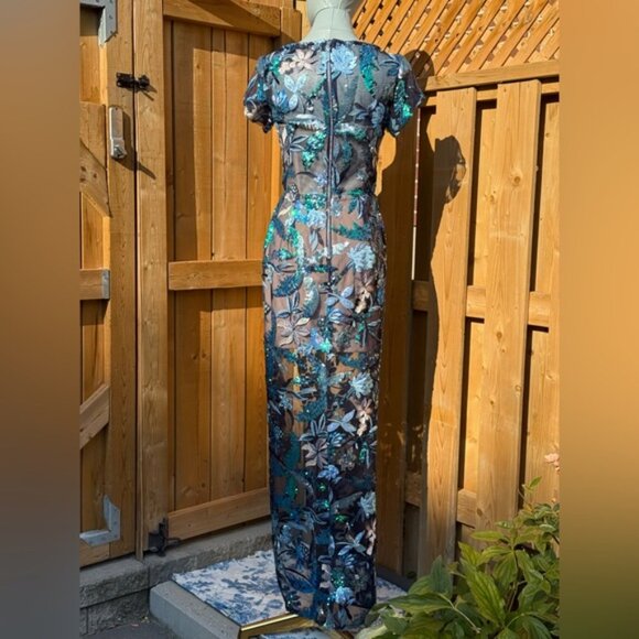 🆕 BRONX & BANCO🧿 NWOT Zinnia Side-Split Sequin Embroidered Gown, Navy Sz S US4 - Picture 6 of 13